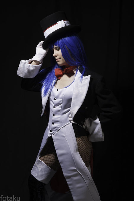Show Us Your Moves: Margot La Rue Cosplays Zatanna from DC Ame-Comi Girls