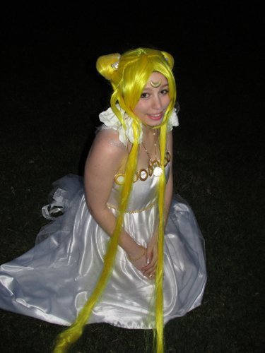 Show Us Your Moves: Kali cosplays as Princess Serenity from Sailor Moon!