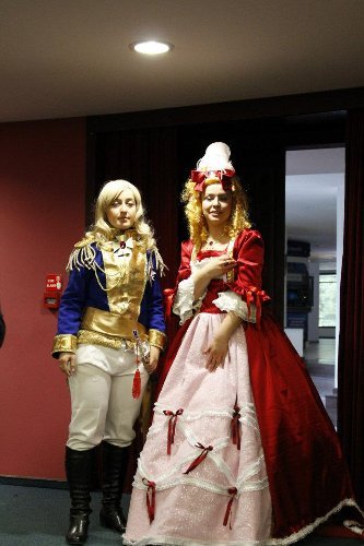 Valentine&#8217;s Day Couples Contest Entry: Sensee &#038; Pelin Nyuu as Oscar Jarjeyes &#038; Marie Antoinette (Rose of Versailles)