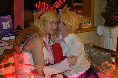 Valentine&#8217;s Day Couples Contest Entry: Tazia &#038; Kat as Rin &#038; Len Kagamine (Vocaloid)